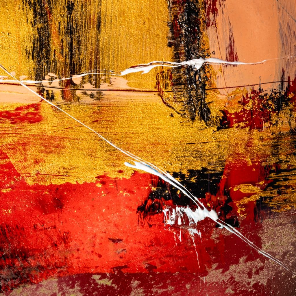 DSFF0279 Photo of abstract art piece - white, gold and red colours