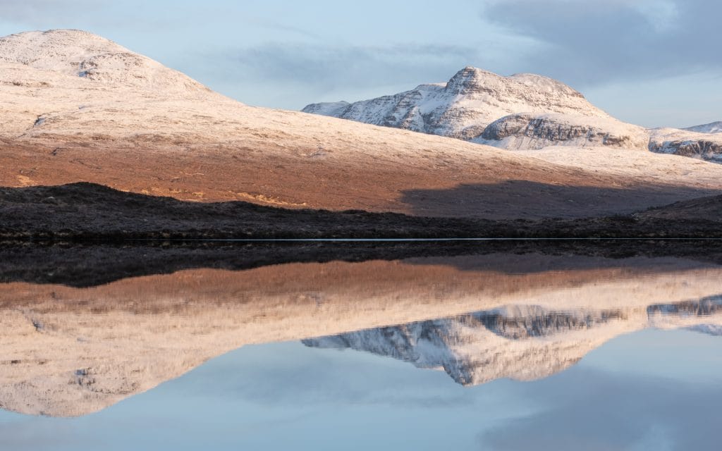 DSFF1456-2 Mountain landscape reflected in lake